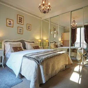 Chambre D Hote : Louvre Elegant Apt Bed & Breakfast